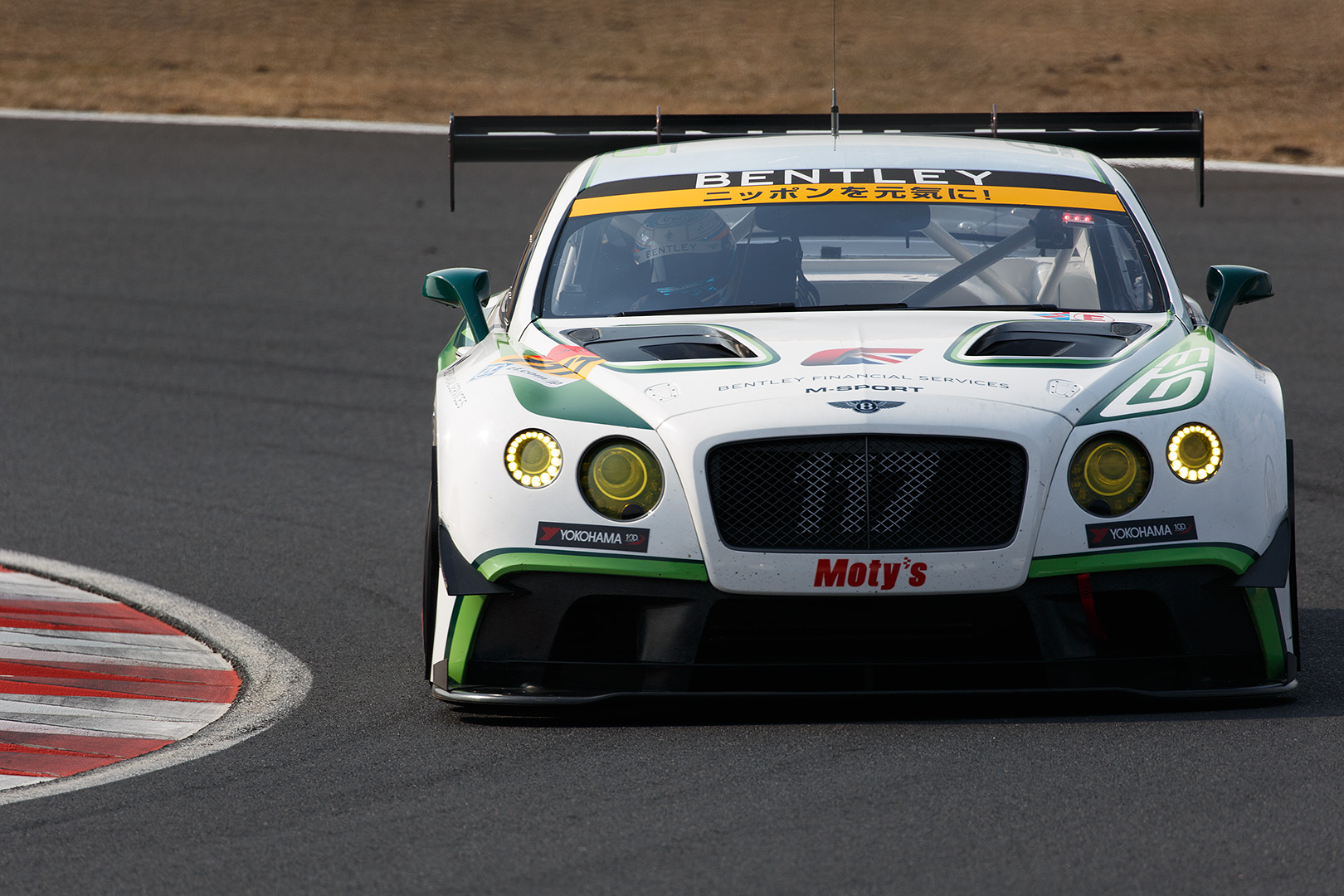 スーパーＧＴ公式テスト　岡山国際サーキット_a0003166_21432516.jpg