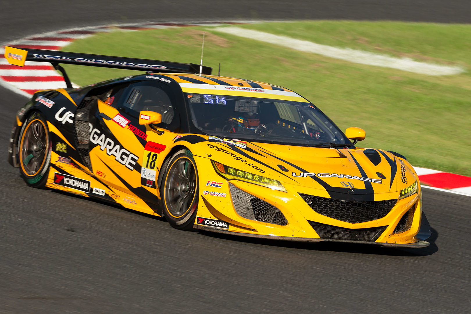 SUPER GT 第5戦 鈴鹿（その２ UPGARAGE NSX GT3）_a0003166_21505791.jpg