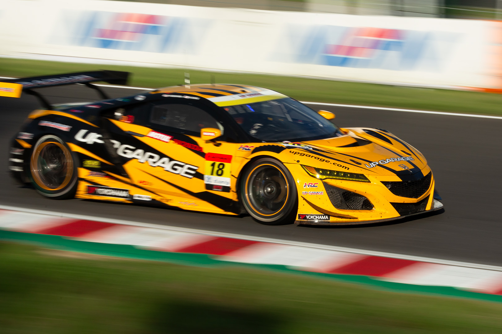 SUPER GT 第5戦 鈴鹿（その２ UPGARAGE NSX GT3）_a0003166_21510427.jpg