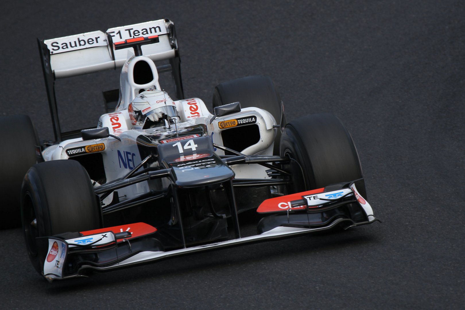小林可夢偉 （Ｆ１日本ＧＰ 鈴鹿 ヘアピン）_a0003166_21553118.jpg