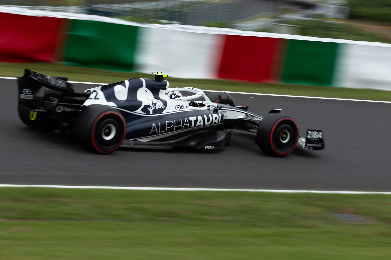 F1 ＦＰ３ その４_a0003166_21553702.jpg