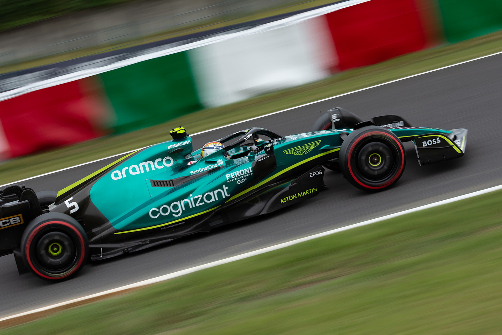 F1 ＦＰ３ その４_a0003166_21553738.jpg