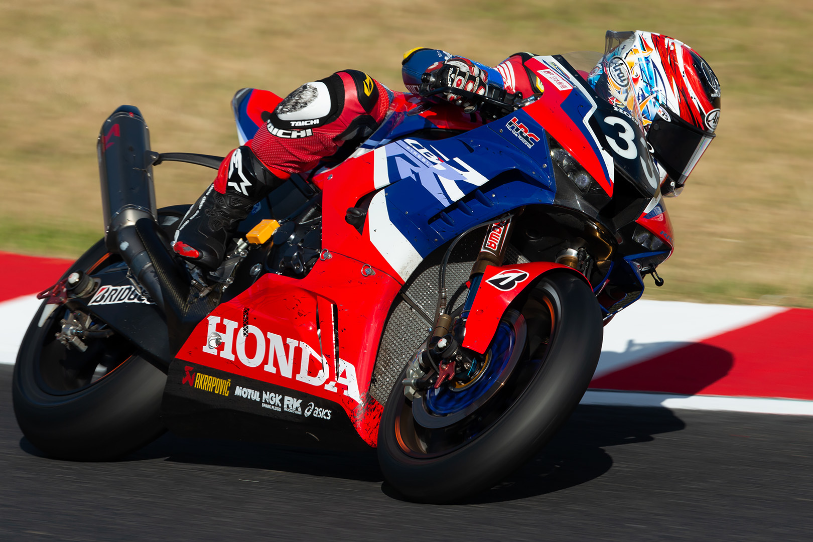 鈴鹿８時間耐久ロードレース　Team HRC_a0003166_22000480.jpg