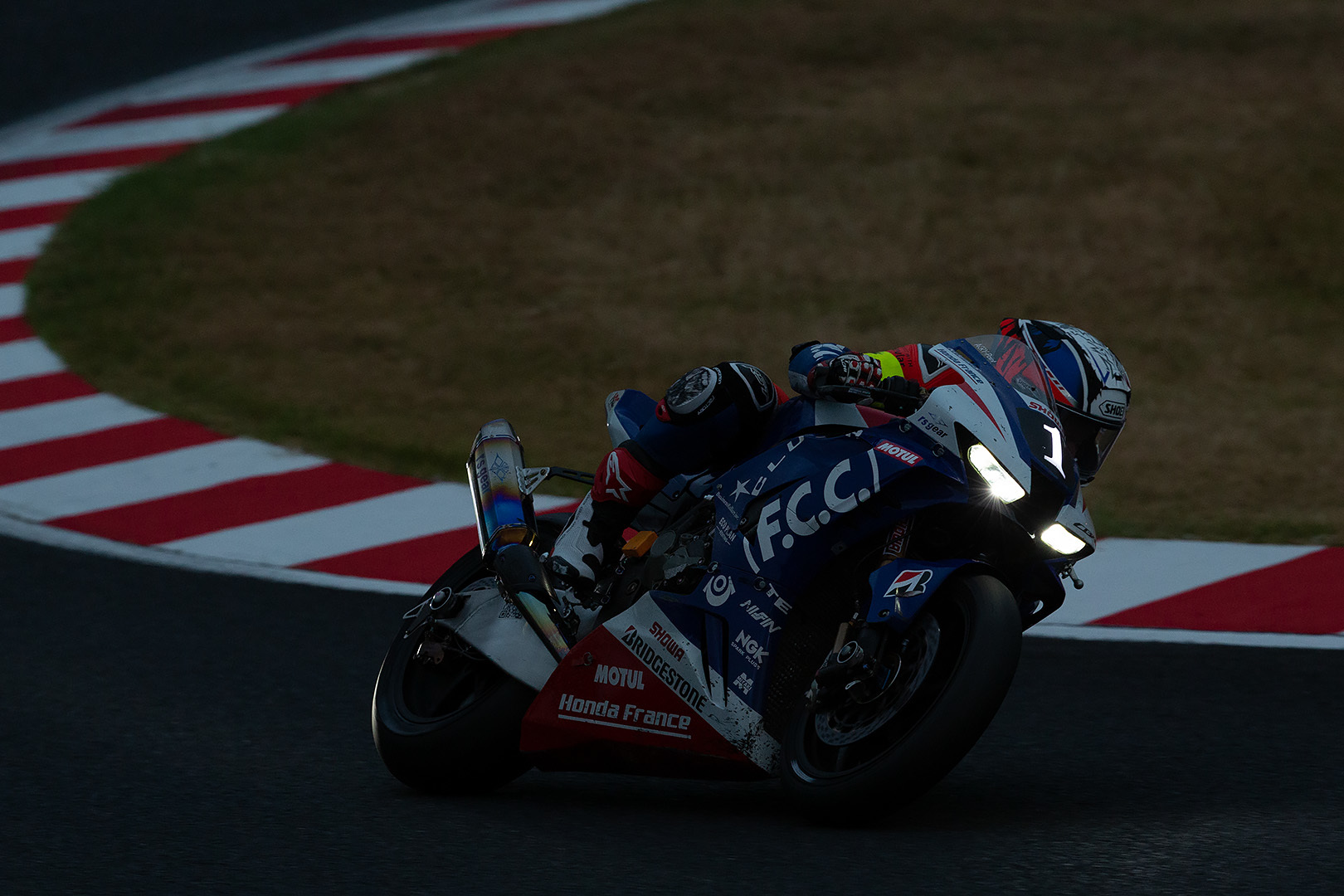 鈴鹿８時間耐久ロードレース その２_a0003166_22041532.jpg