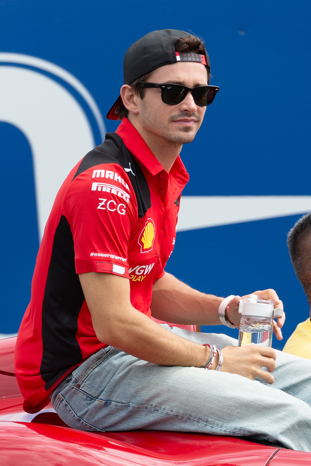 F1 ドライバーズパレード （フェラーリ ルクレール、サインツ）_a0003166_22073107.jpg