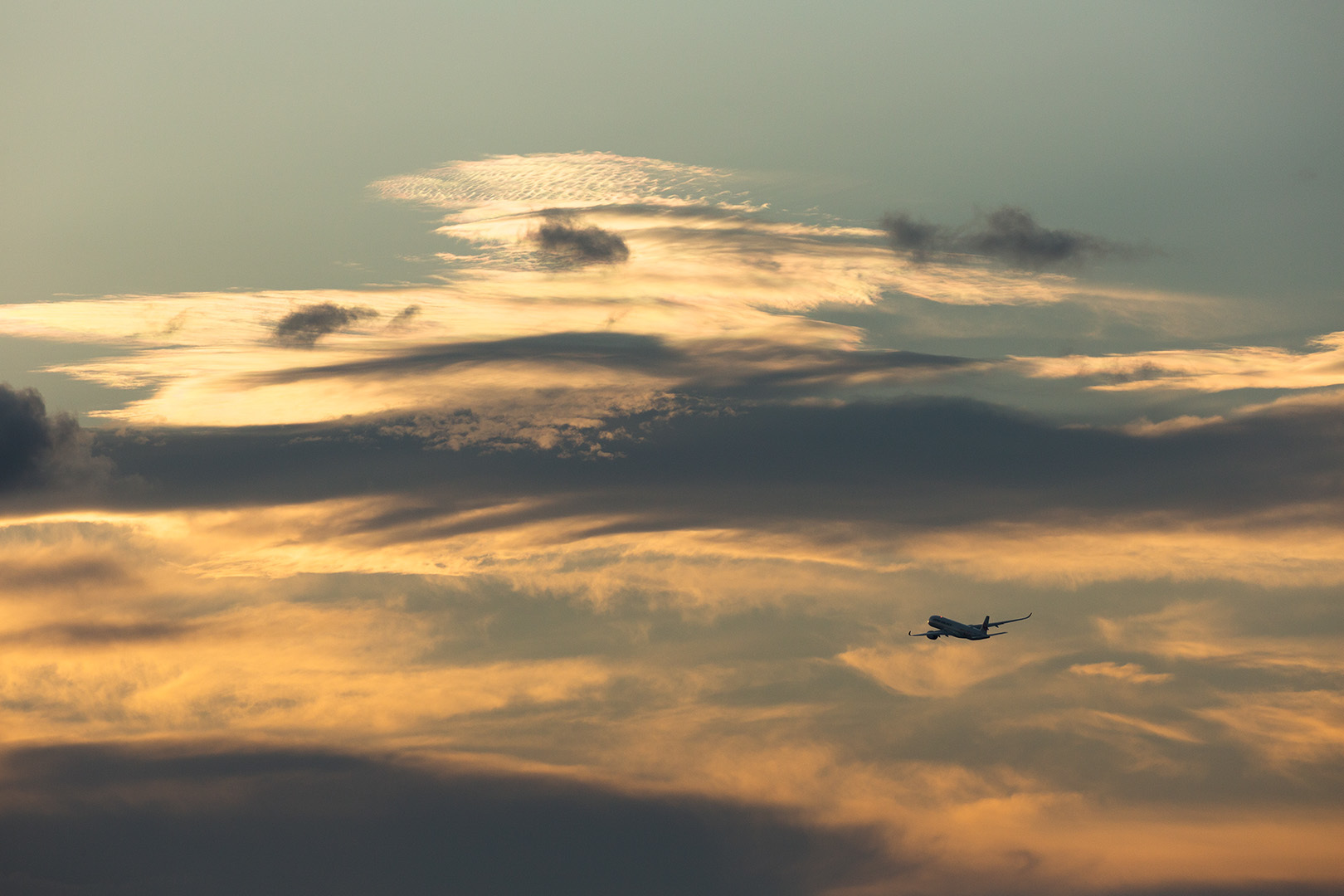 夕焼け　大阪空港_a0003166_22102059.jpg