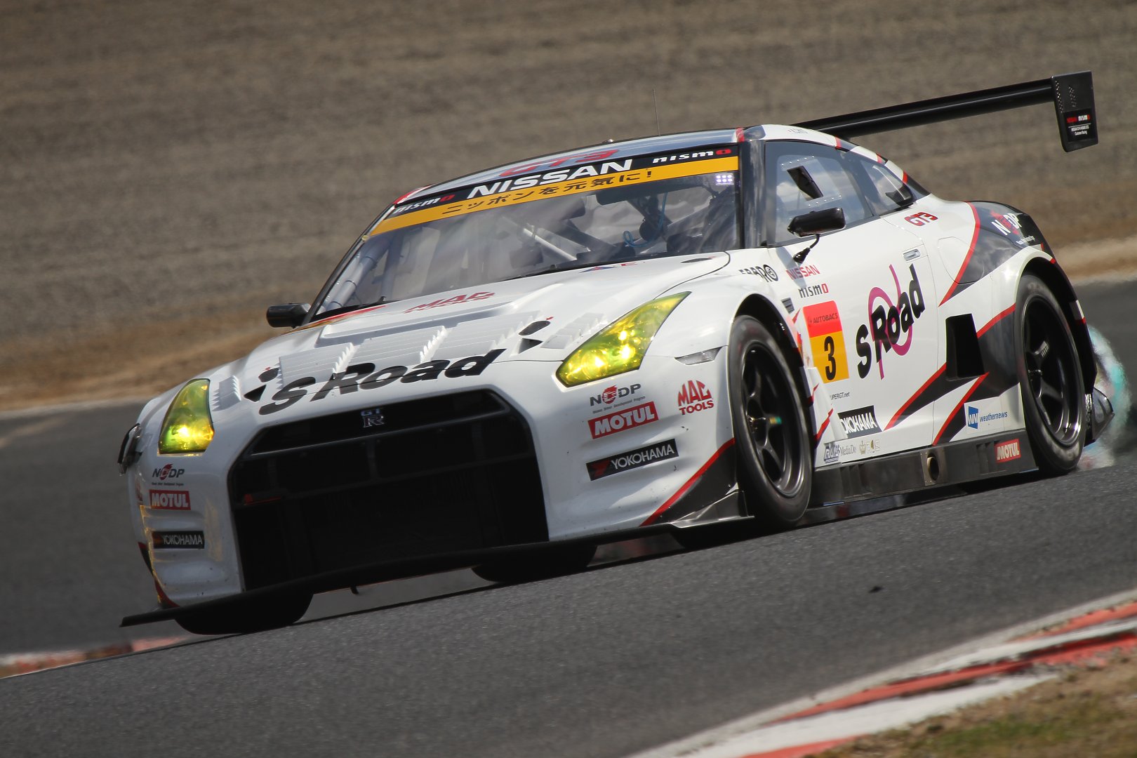 SUPER GT 岡山　2012年 新車種_a0003166_22103463.jpg