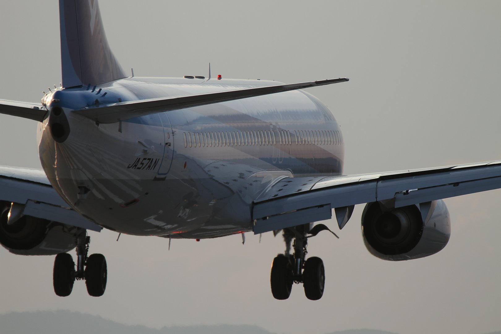 飛行機　（千里川）_a0003166_2214848.jpg