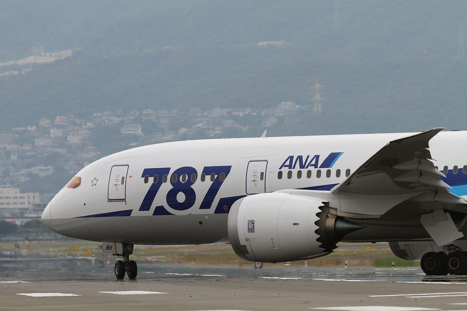 Ｂ７８７　（大阪空港 千里川）_a0003166_22175243.jpg