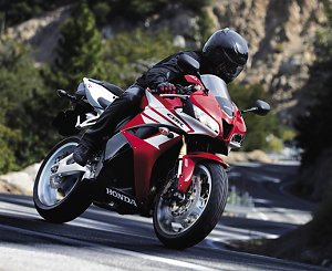 CBR600RR デザインの退化（個人の感想です）_a0003166_22185214.jpg