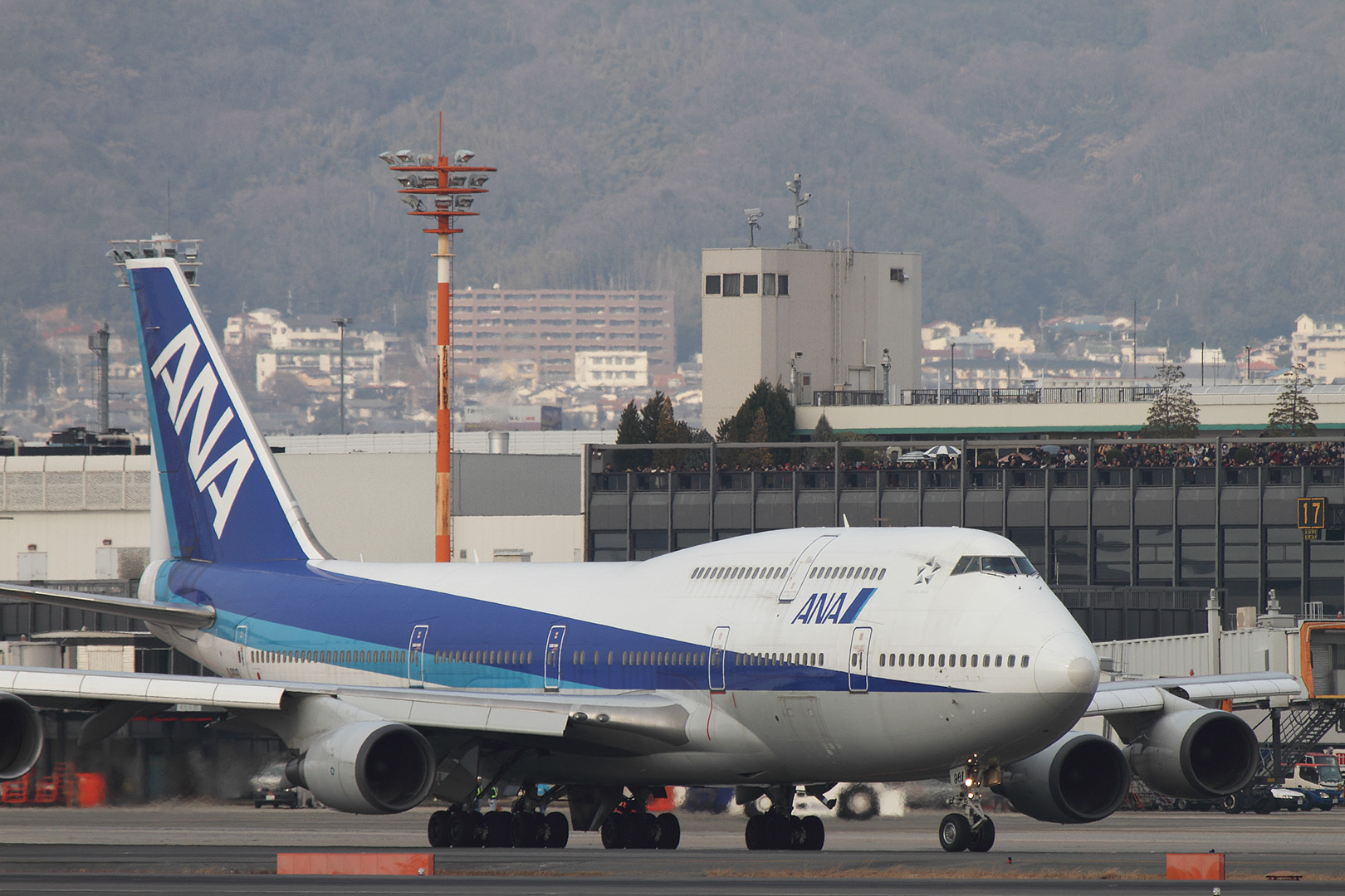 Ｂ７４７ 伊丹イベント 昼、夜 （伊丹空港 伊丹スカイパーク）_a0003166_22215838.jpg
