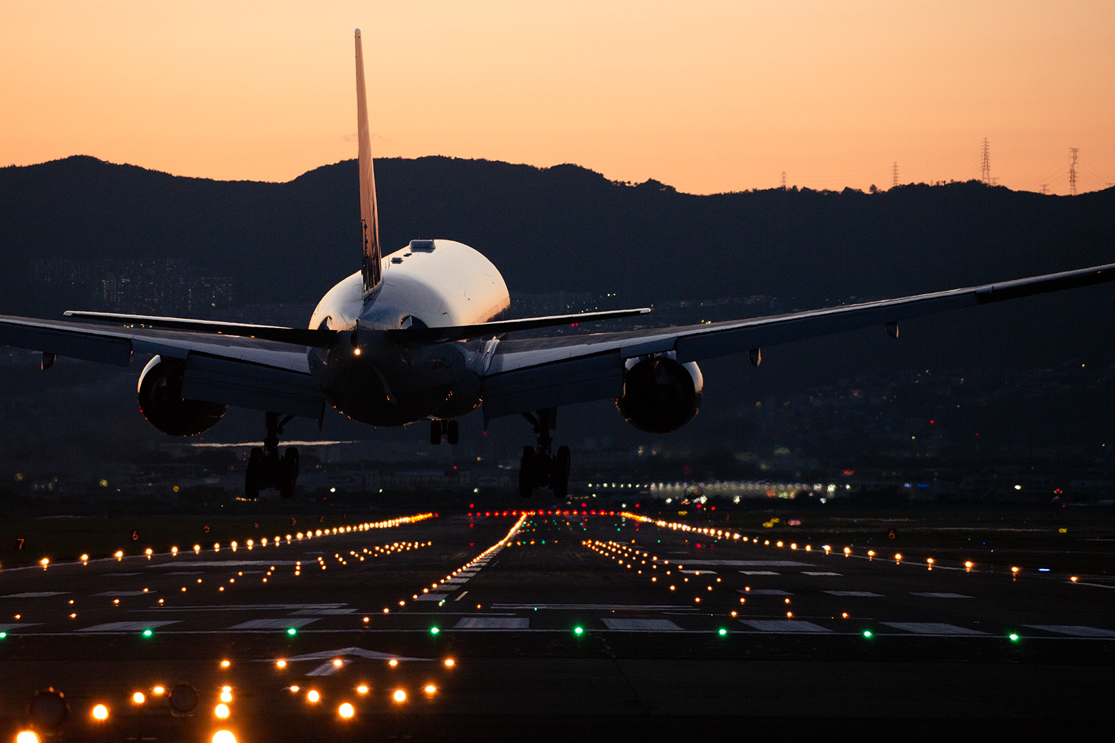飛行機 夕焼け（伊丹空港 千里川）_a0003166_22275569.jpg