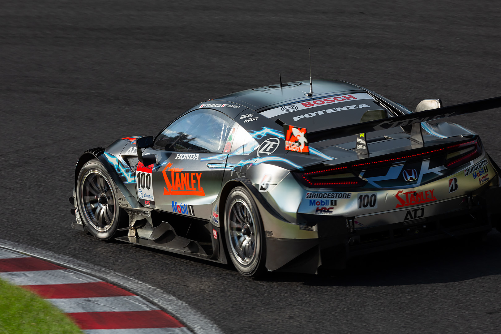SUPER GT 第5戦 鈴鹿（その４）_a0003166_22365563.jpg