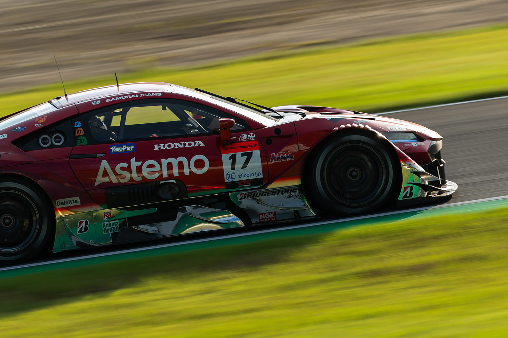 SUPER GT 第5戦 鈴鹿（その４）_a0003166_22390818.jpg
