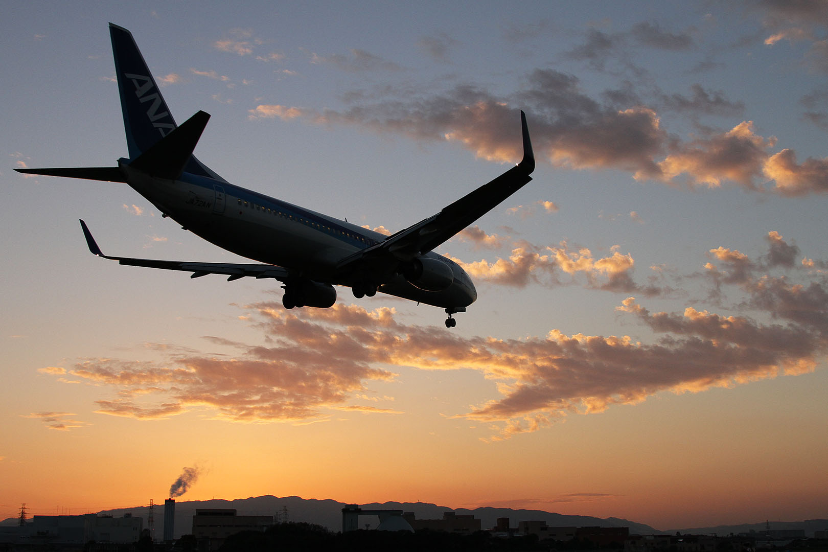 夕焼け　（伊丹空港　千里川）_a0003166_2239373.jpg