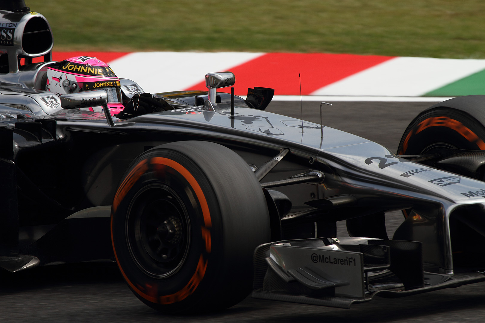Ｆ１　日本ＧＰ 写真_a0003166_22422943.jpg
