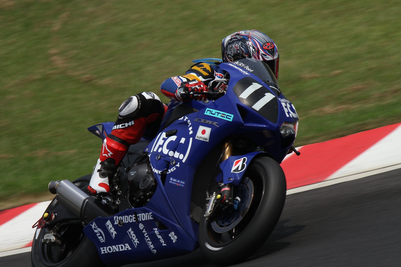 鈴鹿８耐（写真）_a0003166_2246945.jpg