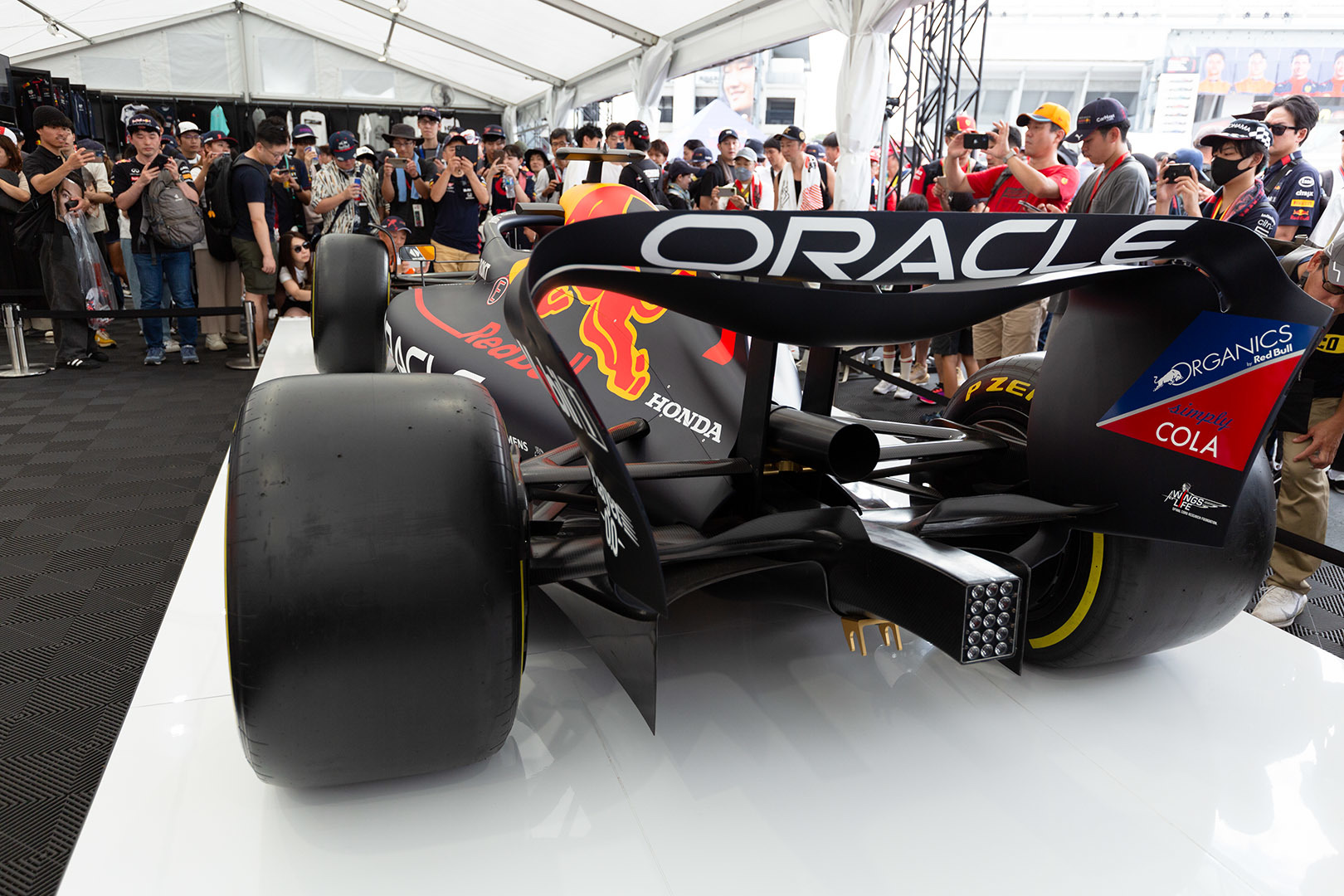 F1 展示など_a0003166_22533271.jpg
