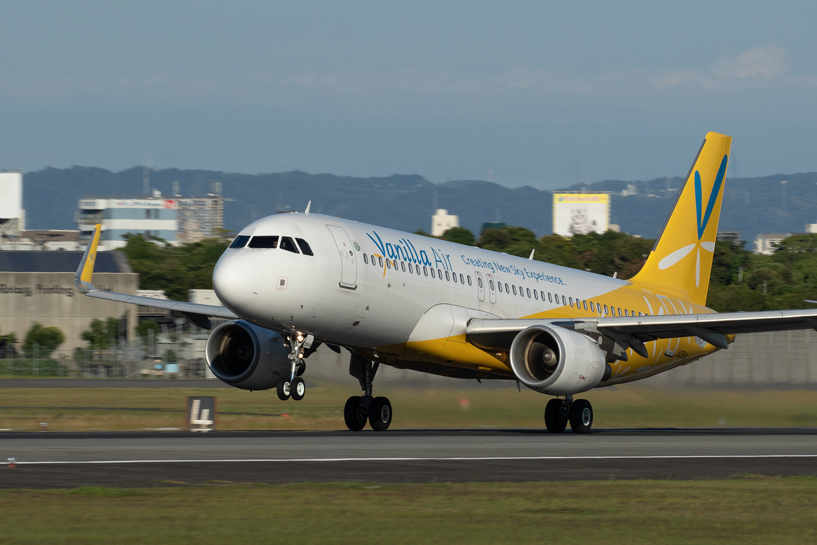 飛行機 （伊丹スカイパーク）_a0003166_23012250.jpg