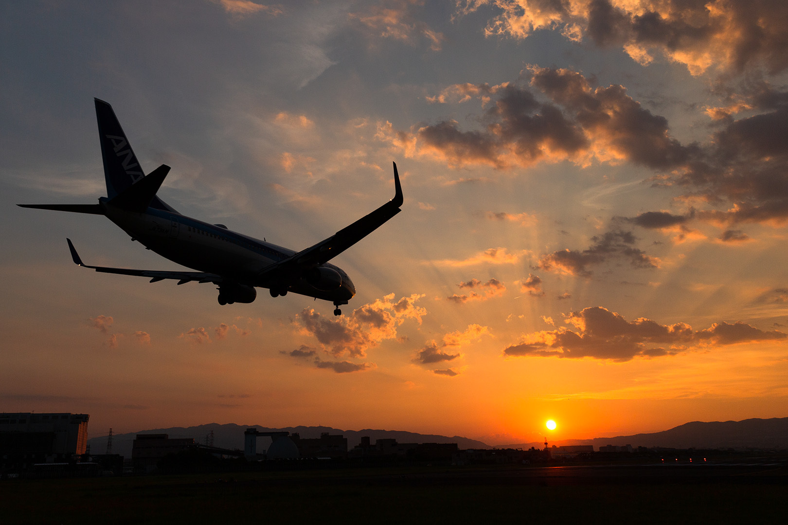 夕焼け　大阪空港　その７_a0003166_23032001.jpg