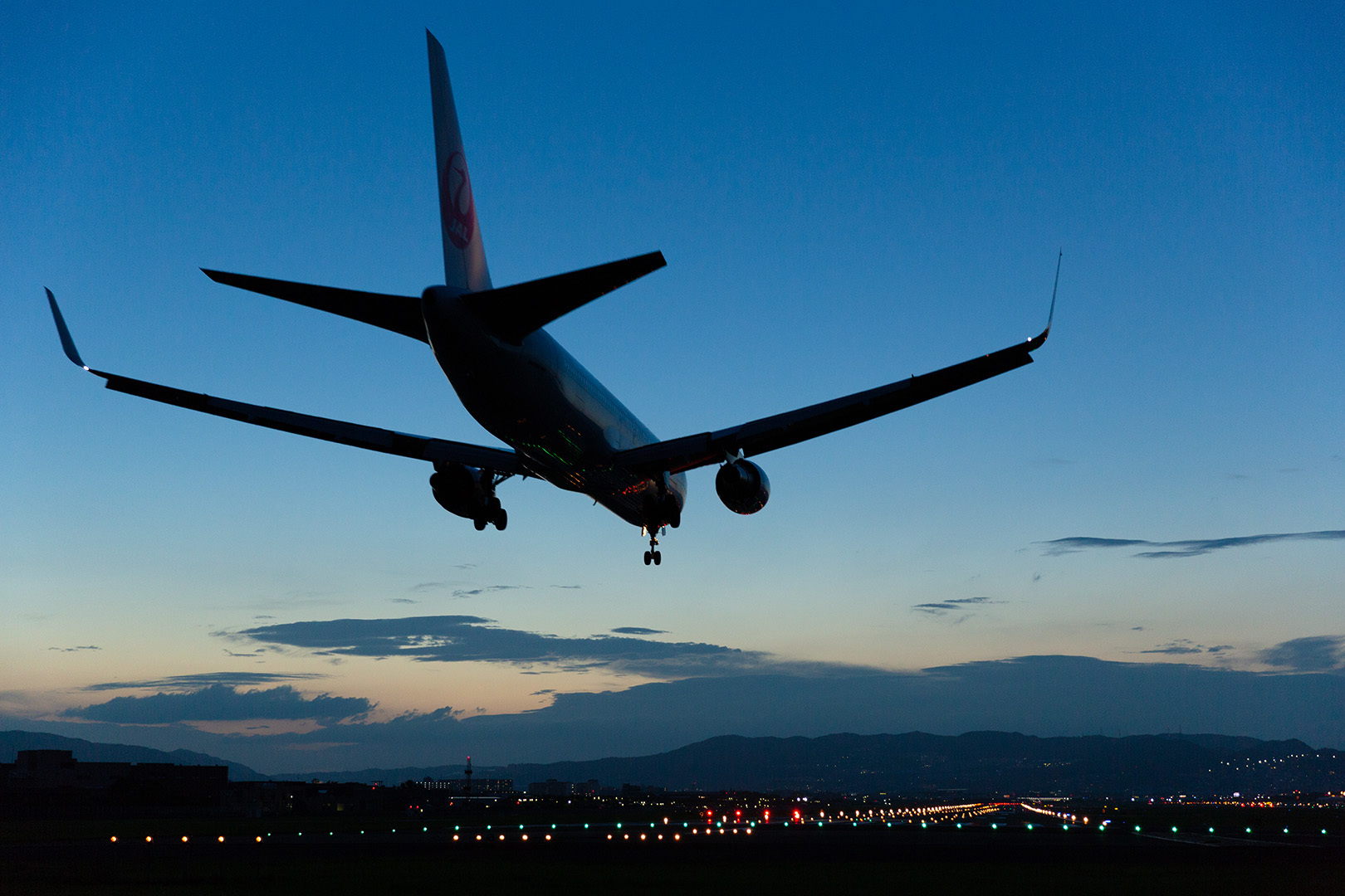 飛行機 夕焼け（大阪空港 千里川）_a0003166_23043067.jpg