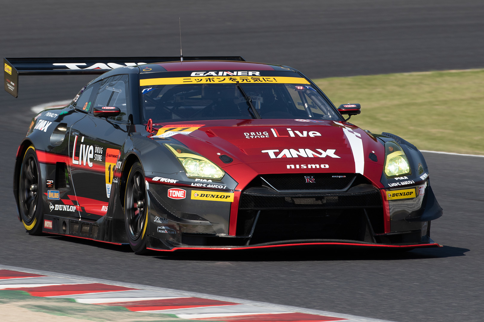 SUPER GT 鈴鹿 ＧＴ３００ １～１０位など_a0003166_23043795.jpg
