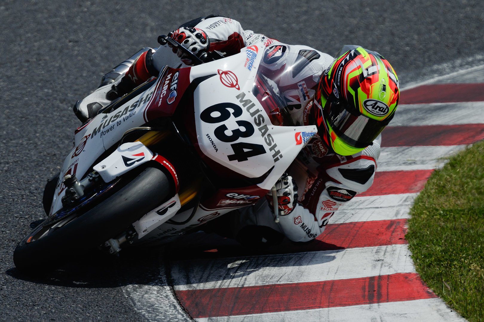 全日本ロードレース ＪＳＢ１０００（鈴鹿２＆４レース）_a0003166_23045241.jpg