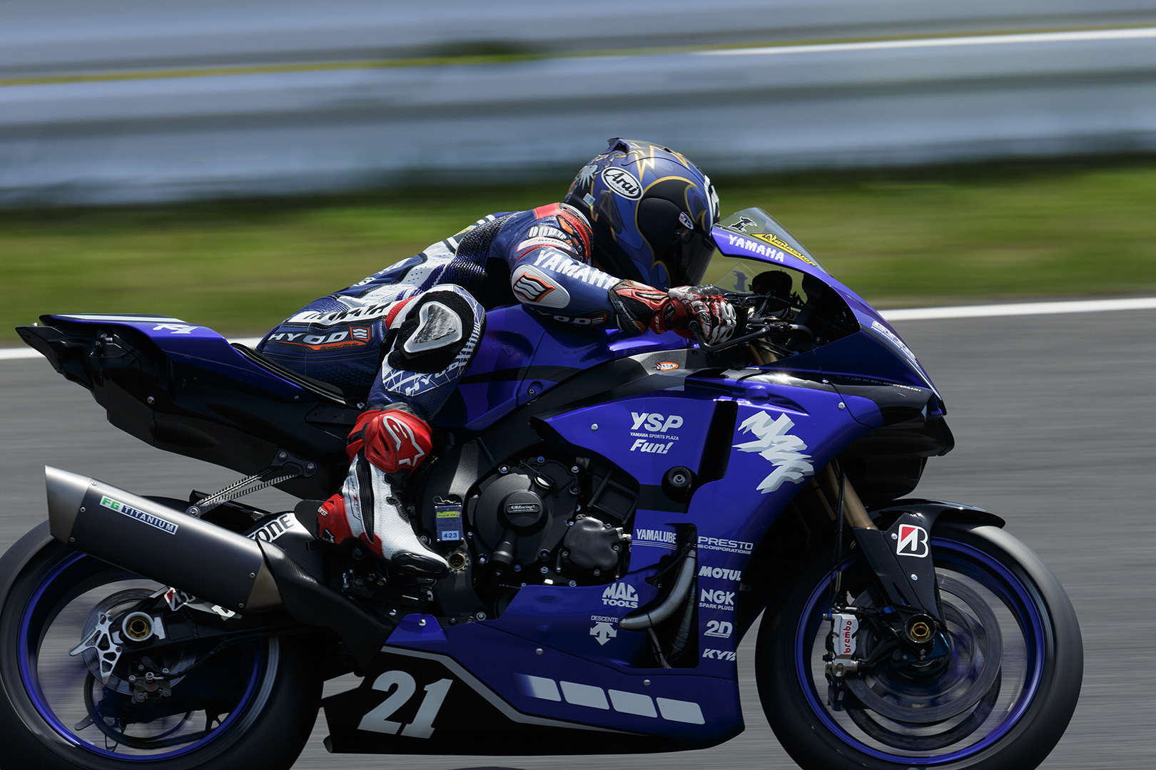 全日本ロードレース ＪＳＢ１０００（鈴鹿２＆４レース）_a0003166_23051585.jpg