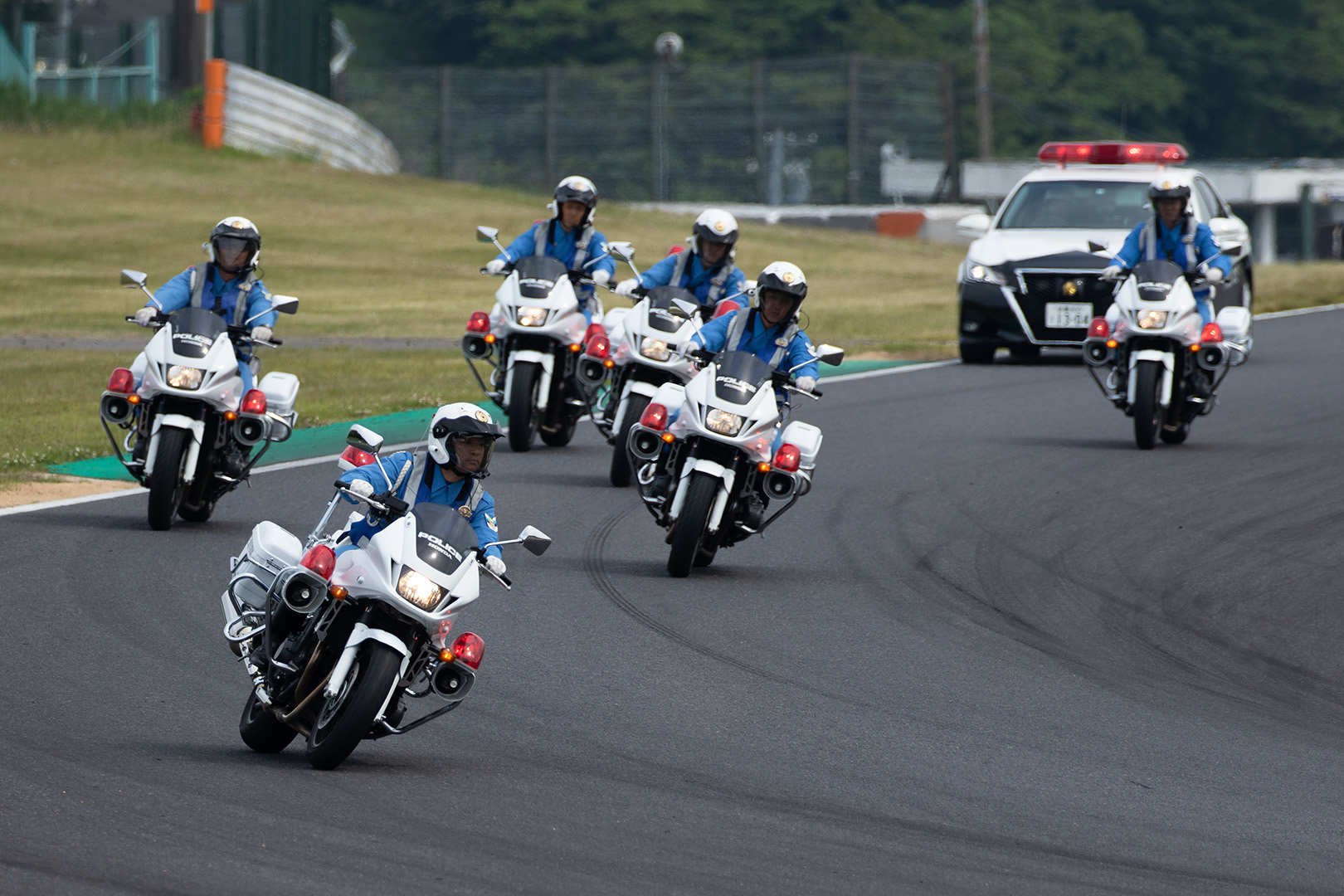 SUPER GT 鈴鹿 白バイ_a0003166_23111088.jpg