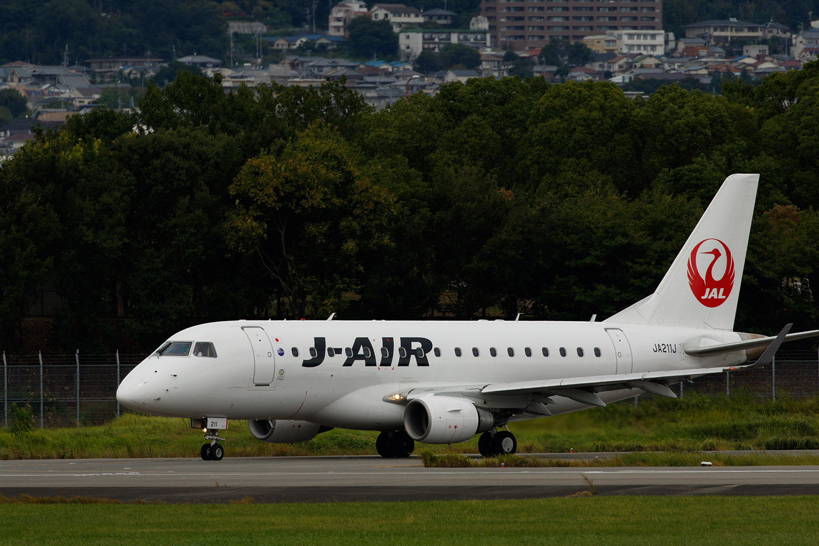 飛行機 （伊丹空港 １４）_a0003166_2314189.jpg