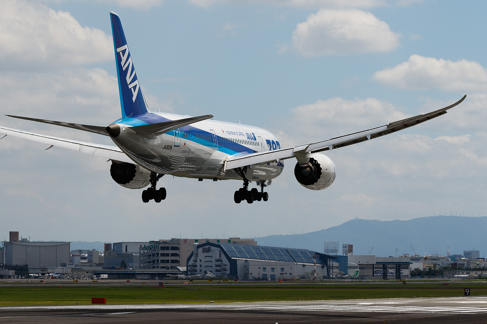 伊丹空港　１４Ｒ＆１４Ｌ　（猪名川土手、エアフロントオアシス下河原）_a0003166_23144086.jpg