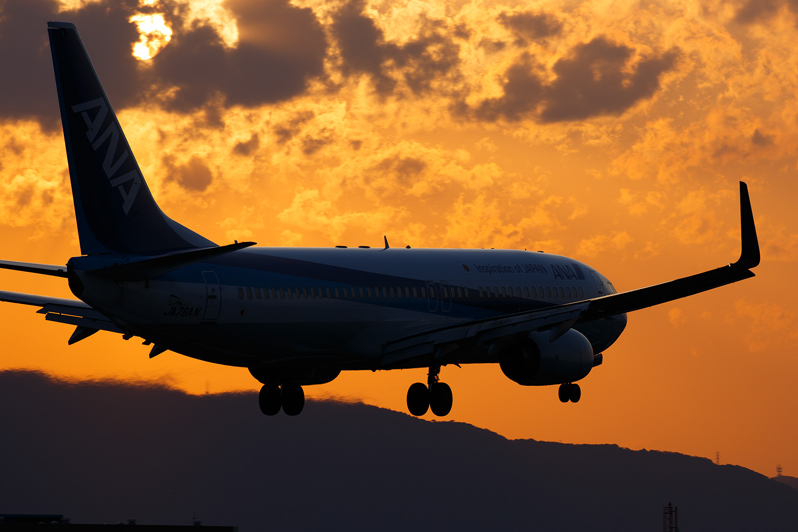 飛行機　夕焼け （伊丹空港 千里川）_a0003166_2320541.jpg