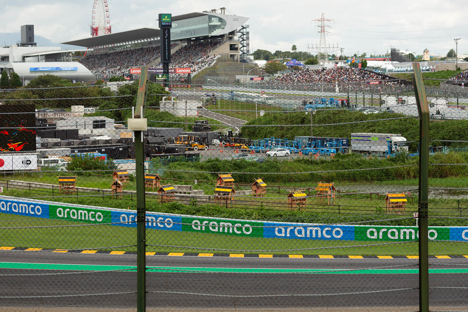 鈴鹿サーキット Buzzin’ Corner_a0003166_23235798.jpg