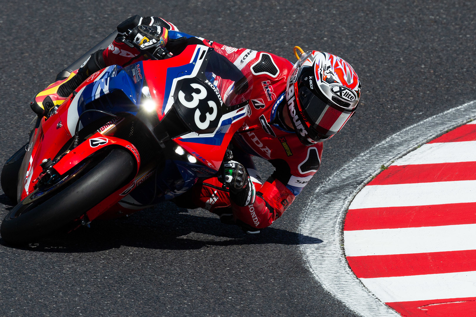 鈴鹿8時間耐久ロードレース その１_a0003166_23360075.jpg