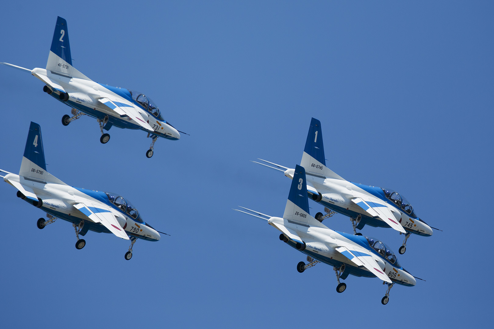 美保基地航空祭　ブルーインパルス_a0003166_23442427.jpg