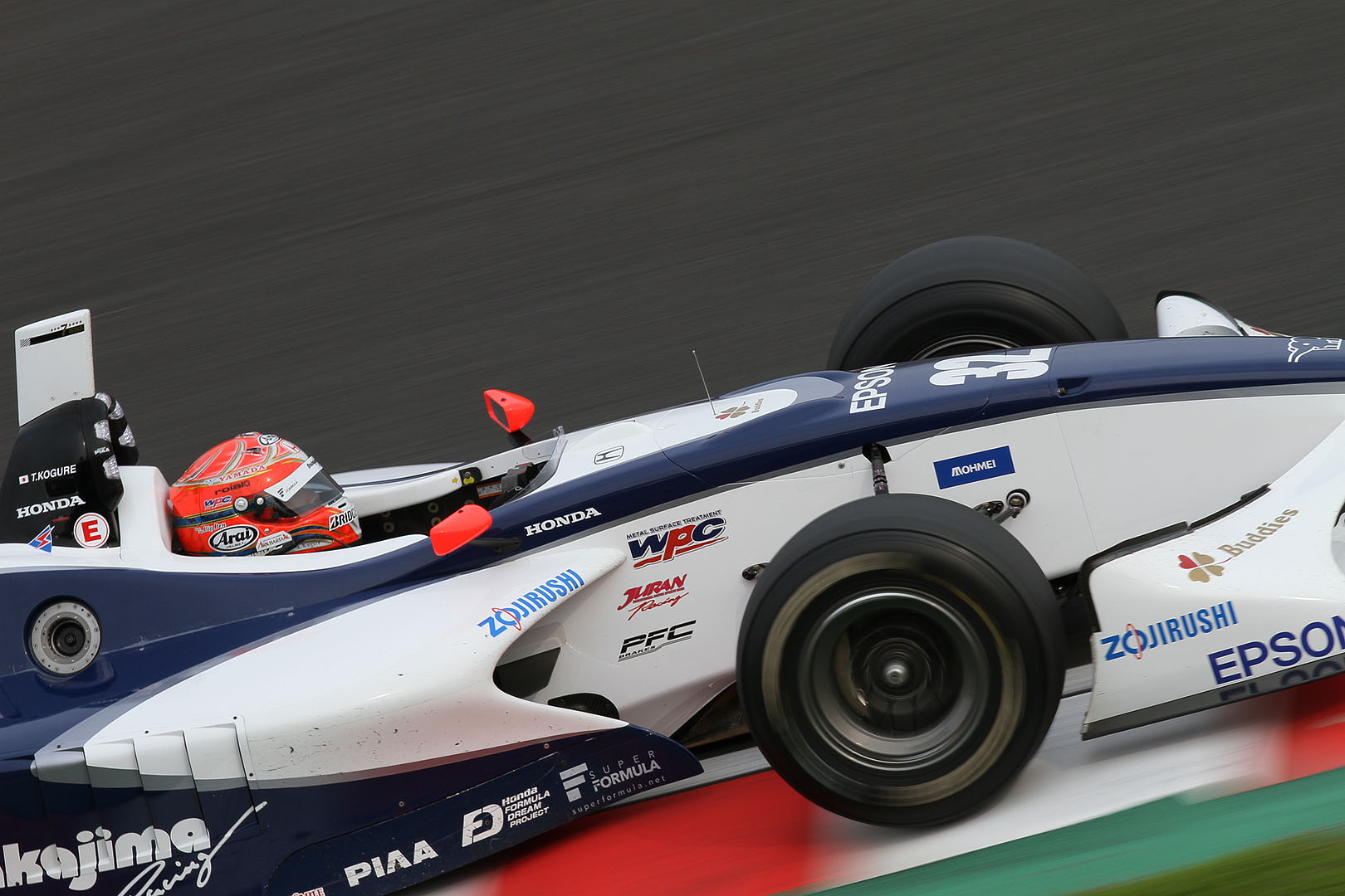 鈴鹿２＆４レース　スーパーフォーミュラ、ＪＳＢ１０００　（ヘアピン）_a0003166_23511433.jpg