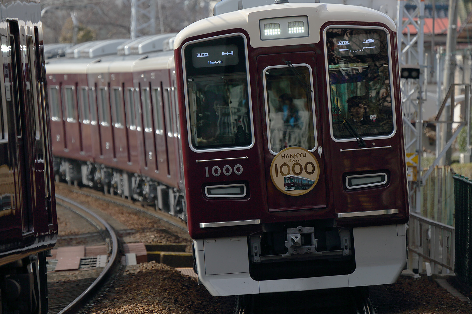 阪急 １０００系、西山天王山駅開業ヘッドマーク など（動画→十三の淀川鉄橋、写真→岡本)_a0003166_23514889.jpg
