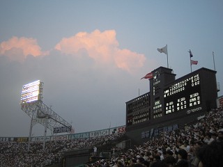 甲子園は人だらけ_a0003166_4545646.jpg